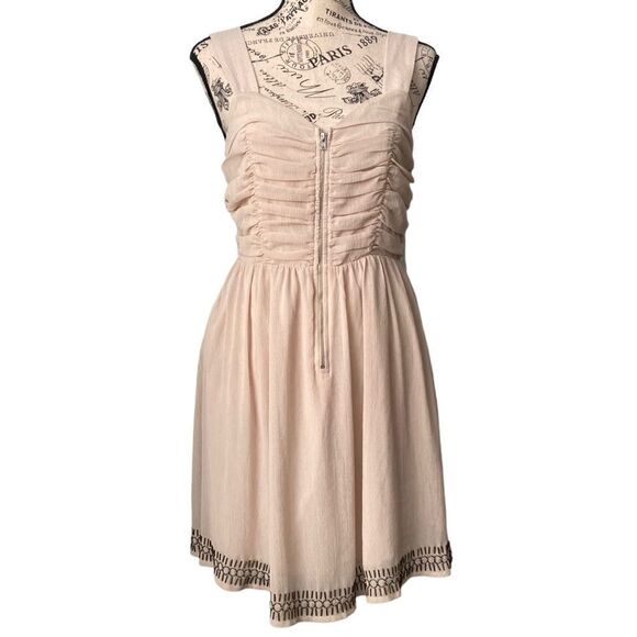 Pins and Needles Anthropologie Ruffle Sleeveless Mini Dress in Size 8 - Picture 2 of 11